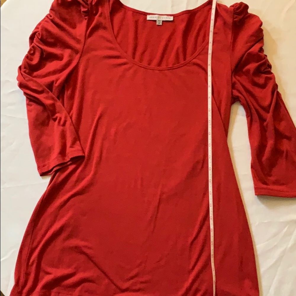 ANNALEE + HOPE Red Top - Picture 2 of 5